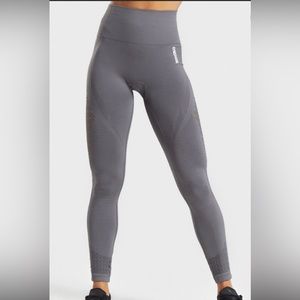 Authentic ENERGY SEAMLESS LEGGINGS.
